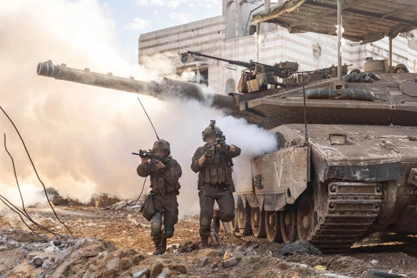 IDF soldeirs in Gaza (credit: IDF spokesman)