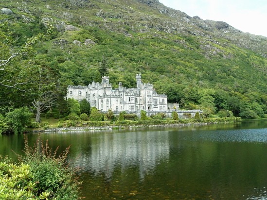 Kylmore Abbey landscape (public domain)