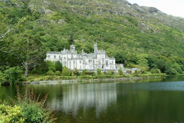 Kylmore Abbey landscape (public domain)