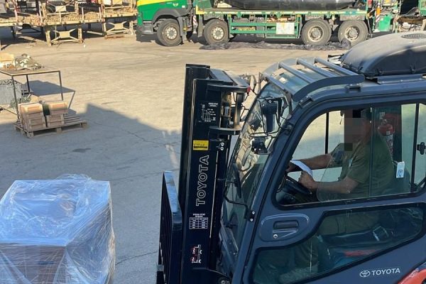 The IDF delivering medical aid to the Druze hospital in Suwayda, Syria (photo: Israeli Health Ministry)